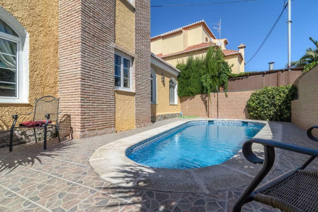 Homestay En Casa Centrica Con Piscina Almunecar