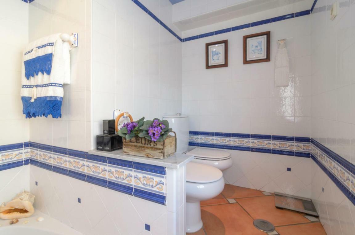 Homestay En Casa Centrica Con Piscina Almunecar